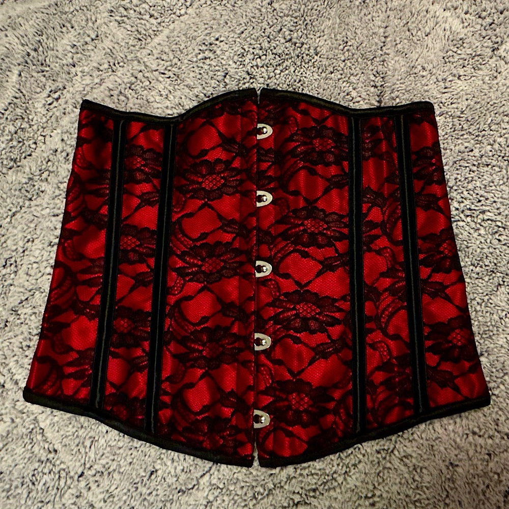 Red and Black Lace Waist Slimming Corset Accessory Size Small Gothic BNWOT